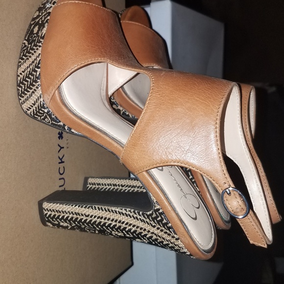 Jessica Simpson Shoes - Jessica Simpson platform heels